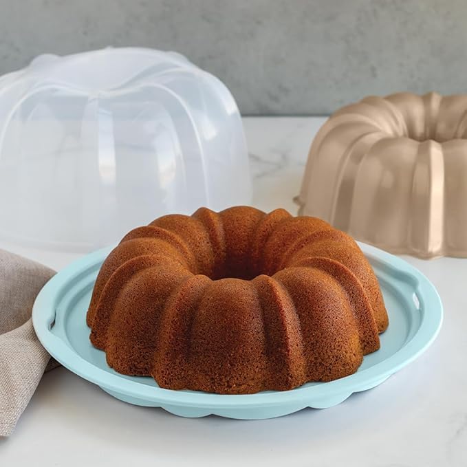 Nordic Ware Formed Orginal Bundt with Keeper, 12 Cup, Golden Hour