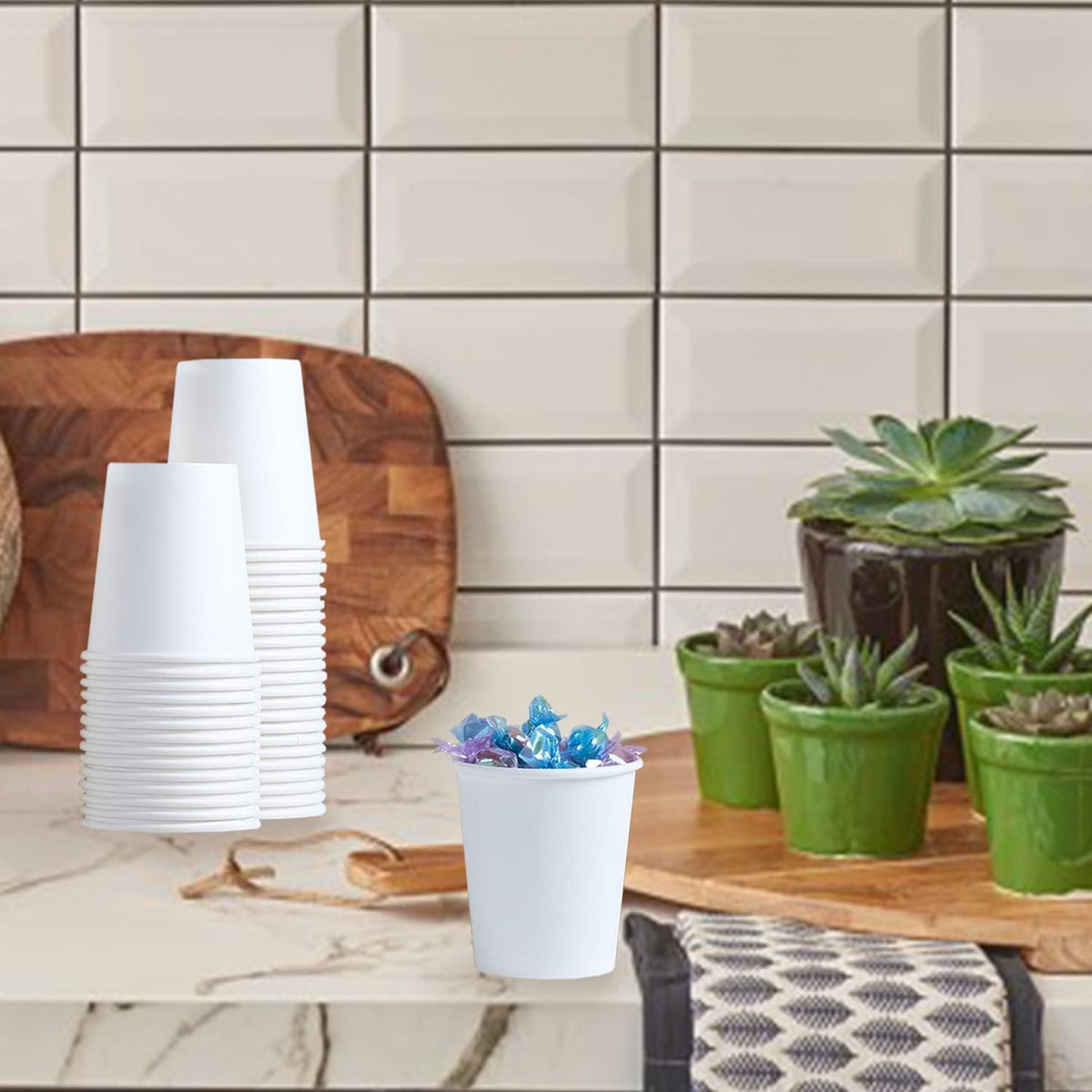 Lamosi 300 Pack 5 oz Paper Cups, Disposable Bathroom Cups 5oz Paper, Small Mouthwash Cups, Paper Espresso Cups, Mini Paper Cups for Travel, Party, Picnics, Home