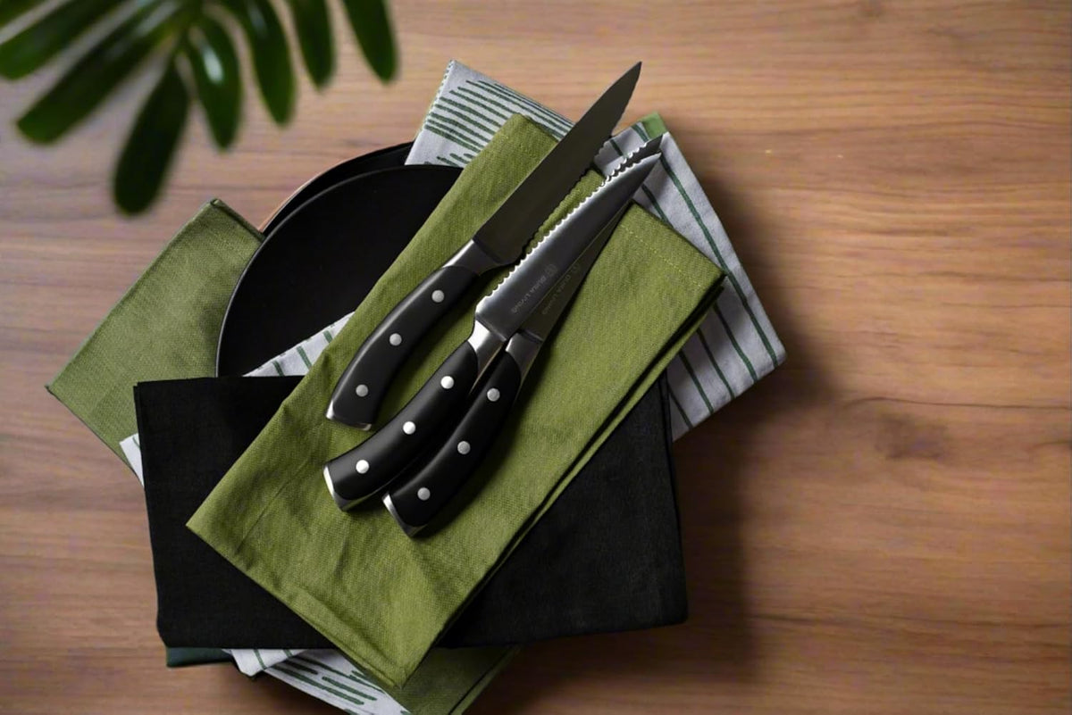4-Piece Serrated Kitchen Steak Knife Set – Forged High Carbon Stainless Steel, Ultra Sharp, Ergonomic Black Handles, Durable Dinner Knives, Black Handle