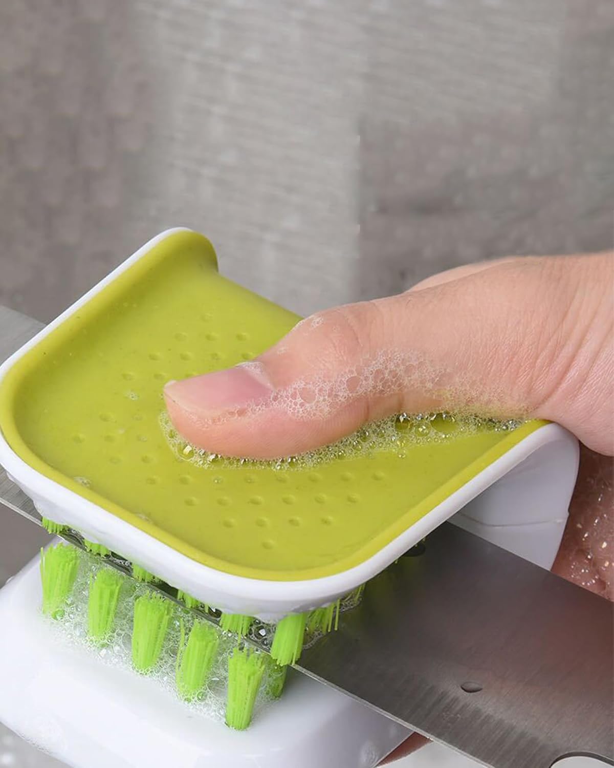 Blade Cleaner Kitchen Washing Brush Chopsticks Cutlery Cleaning Brush Double-Sided Scrubber Multifunctional Knife Sponge 1 PC with Silicone Funnel