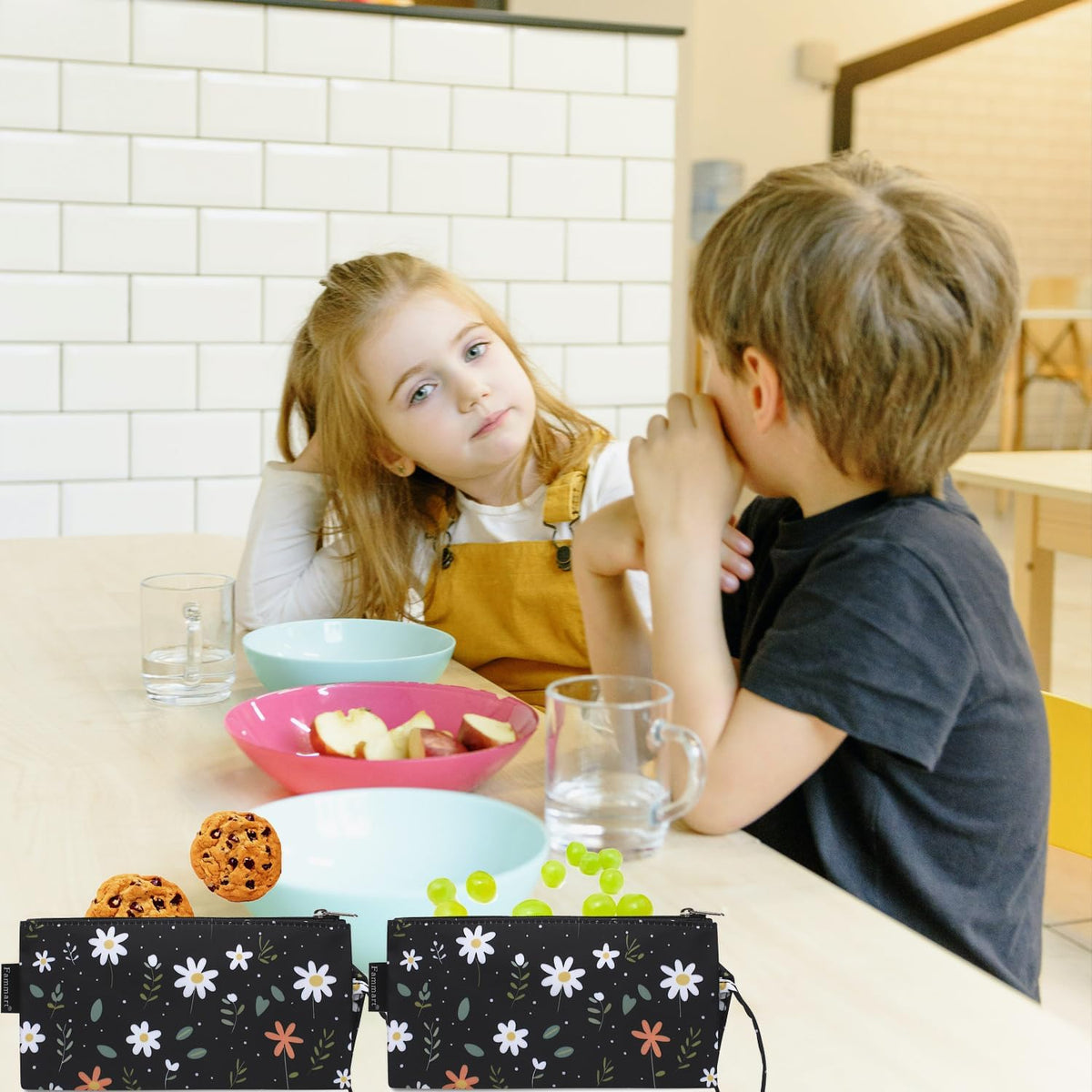 Reusable Sandwich Bag/Snack Bag for Kids & Adults, Dual Layer Lunch Bag with Handle, Washable, Food Safe, BPA Free (2-Pack, Daisy)