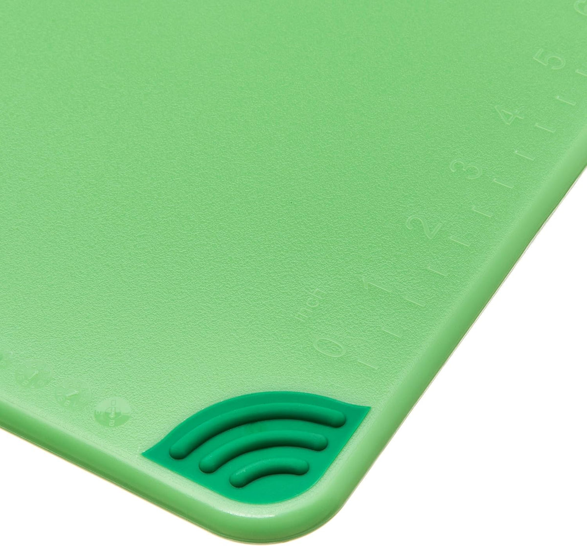 San Jamar Saf-T-Grip Plastic Cutting Board with Safety Hook, 12" x 18" x 0.5", Green