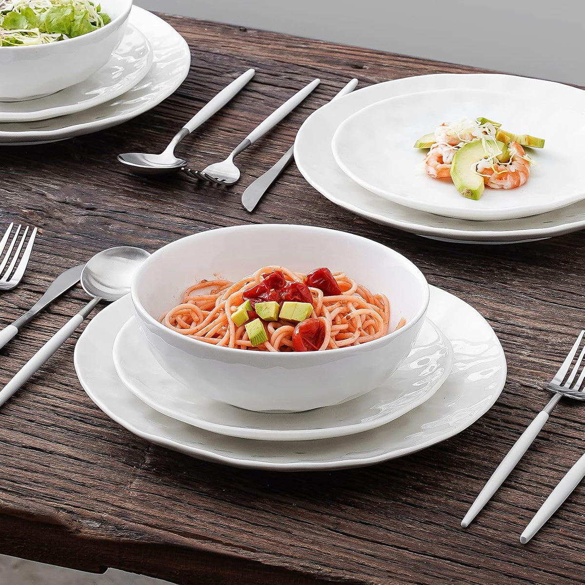vicrays Ceramic Pasta Bowls Set, 32 Ounce Soup Bowls, Large Salad Bowls, Chip Resistant, Dishwasher Microwave Safe, Fluted stoneware Bowls for Kitchen, Serving Bowls, Set of 6 (White)