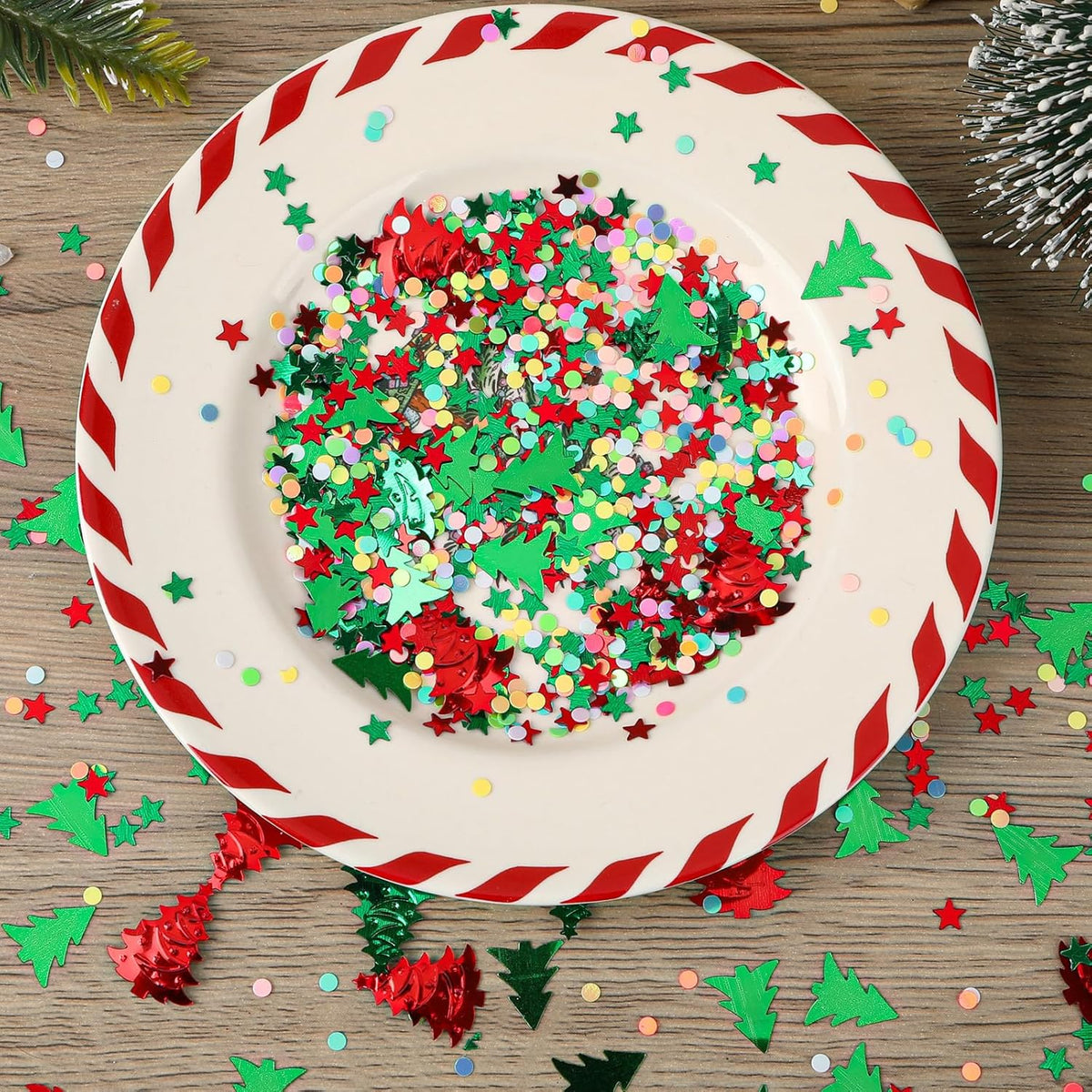 MARFOREVER Christmas Glitter Confetti, Tree Metallic Foil Confetti Party Scatter Red Green Xmas Stars Sequins Sprinkles Table for Winter Christmas Party Supplies Decorations