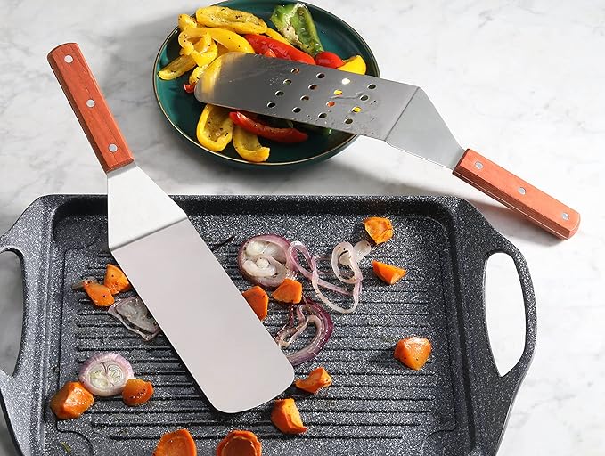 New Star Foodservice 36312 Wood Handle Flexible Grill Turner/Spatula, 14.5-Inch, Perforated