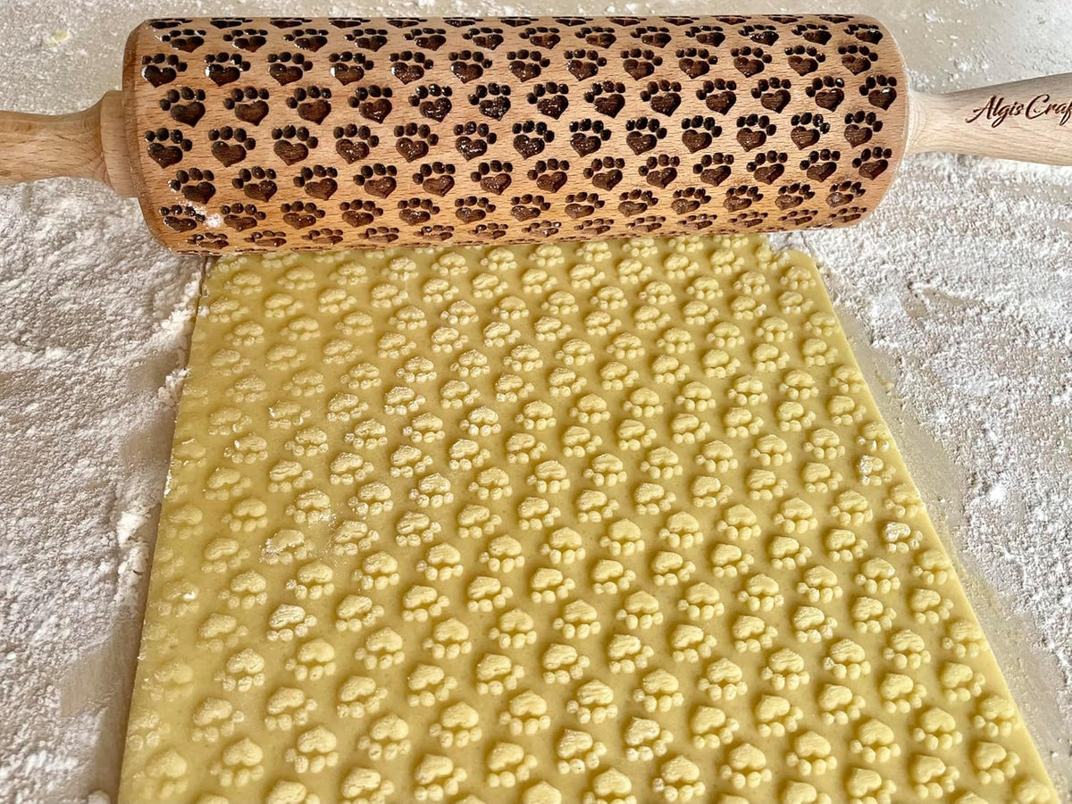 Rolling pin PAW-HEARTS. Wooden embossing rolling pin with paw pattern. Embossed cookies. Pottery. Birthday gift. Dog cat pet lover